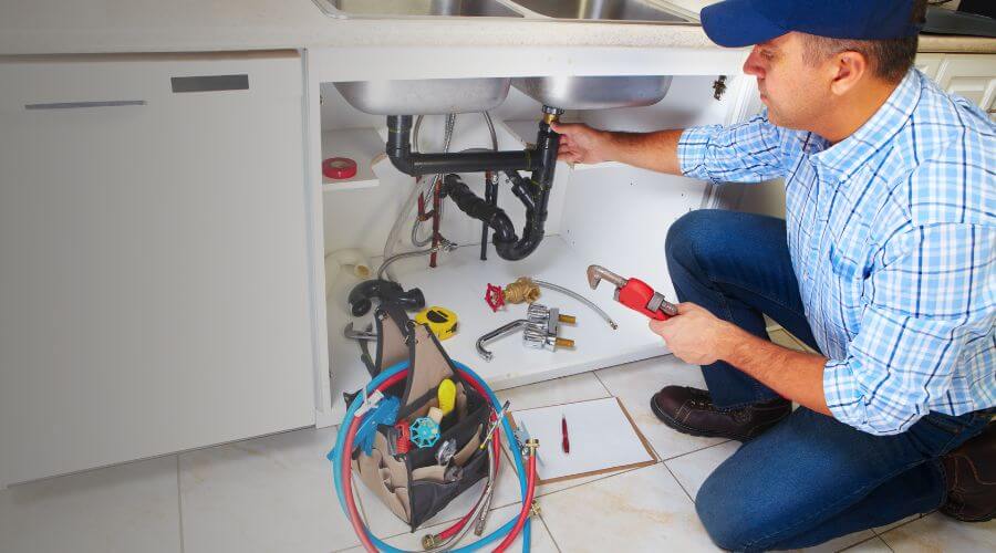 Expert burst pipe repair services in Ottine, TX